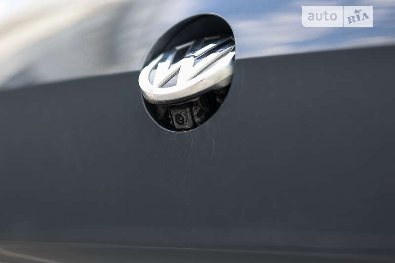 Хетчбек Volkswagen e-Golf 2019 в Житомирі