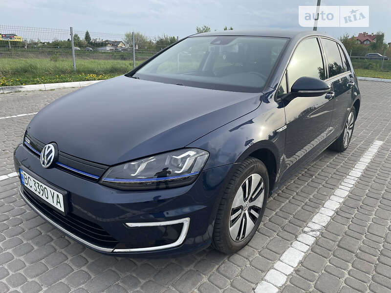 Хэтчбек Volkswagen e-Golf 2015 в Львове