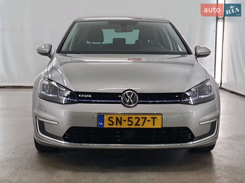 Хэтчбек Volkswagen e-Golf 2018 в Калуше