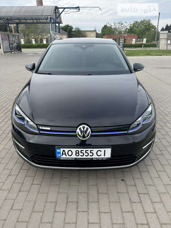 Хэтчбек Volkswagen e-Golf 2017 в Мукачево