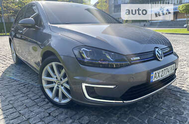 Volkswagen e-Golf 2015