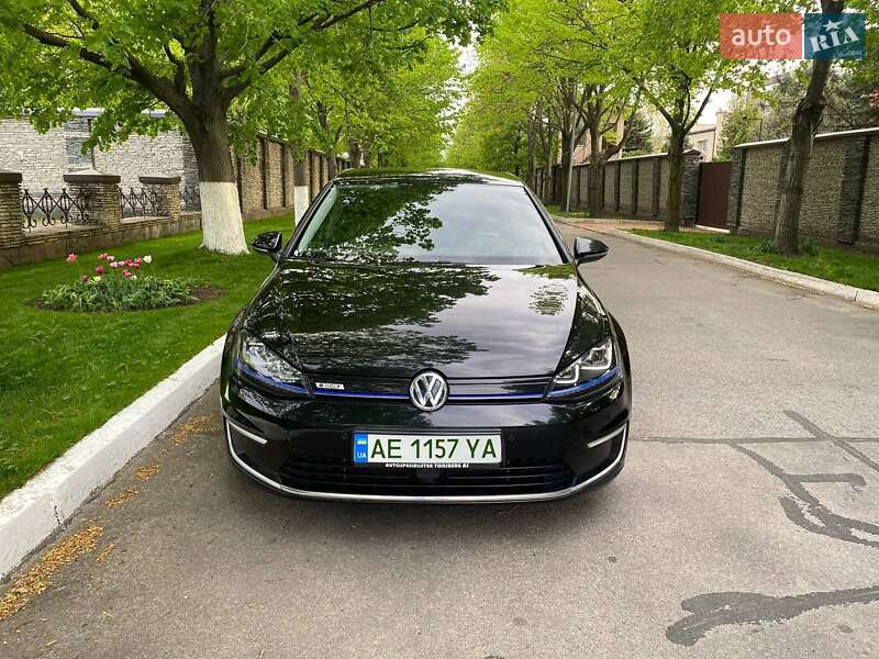Хэтчбек Volkswagen e-Golf 2015 в Днепре