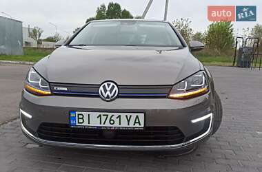 Хэтчбек Volkswagen e-Golf 2015 в Кременчуге