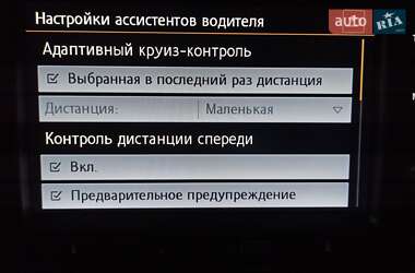 Хэтчбек Volkswagen e-Golf 2015 в 