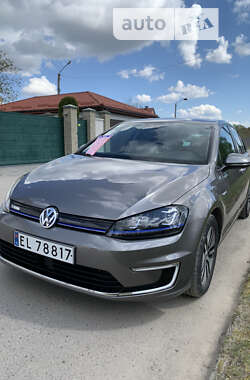 Хетчбек Volkswagen e-Golf 2015 в Львові