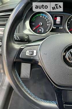 Хетчбек Volkswagen e-Golf 2020 в Долині