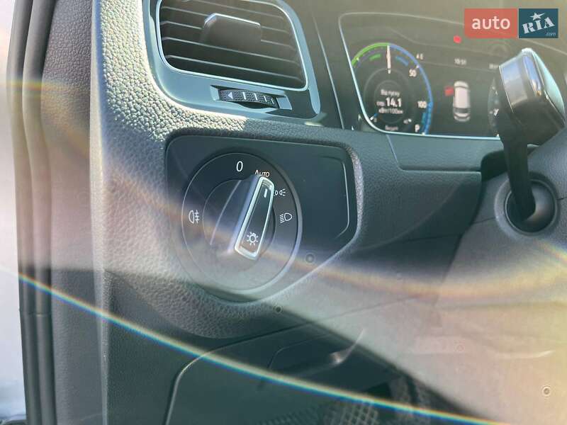 Хэтчбек Volkswagen e-Golf 2019 в Виннице