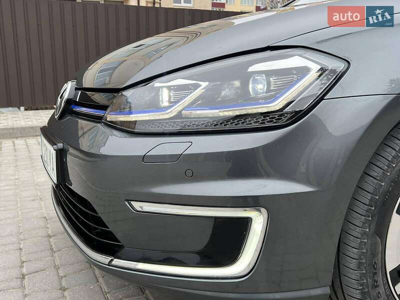 Хэтчбек Volkswagen e-Golf 2017 в Каменец-Подольском