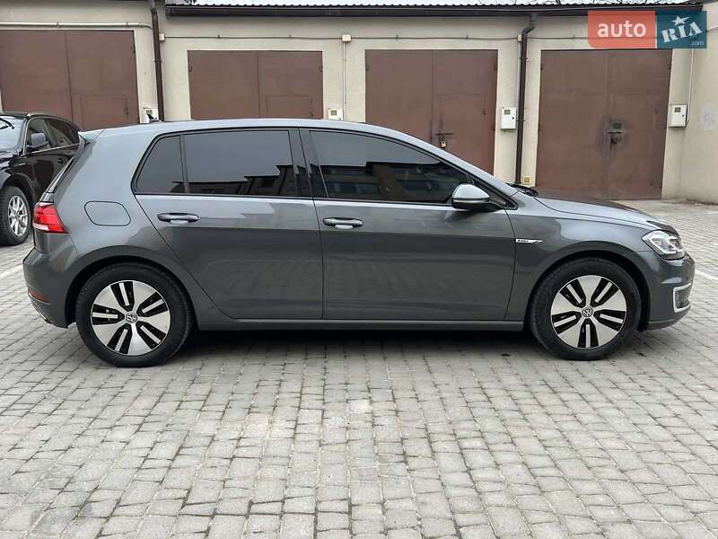 Хэтчбек Volkswagen e-Golf 2017 в Каменец-Подольском