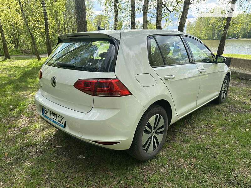 Хэтчбек Volkswagen e-Golf 2016 в Сумах