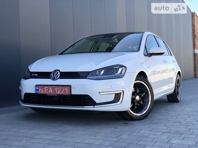 Хэтчбек Volkswagen e-Golf 2015 в Хмельницком