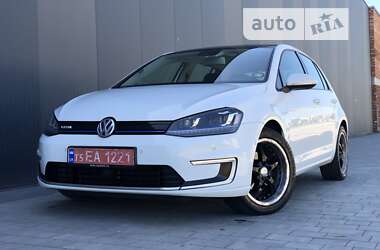 Volkswagen e-Golf 2015