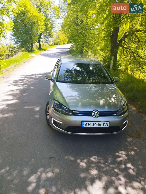 Хетчбек Volkswagen e-Golf 2019 в Бару
