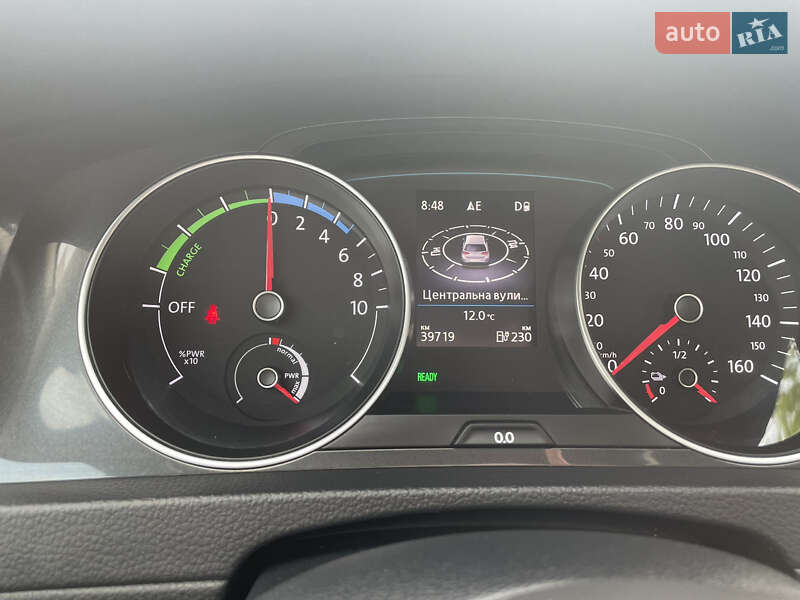 Хетчбек Volkswagen e-Golf 2018 в Хмельницькому