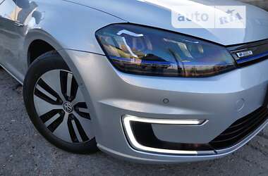 Хэтчбек Volkswagen e-Golf 2014 в Первомайске