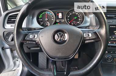 Хэтчбек Volkswagen e-Golf 2014 в Первомайске