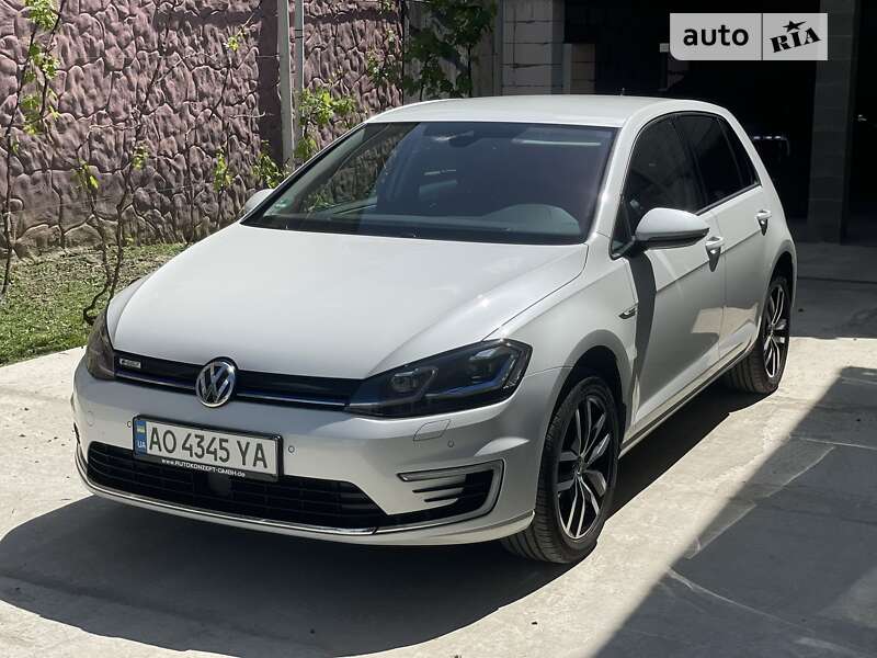 Хэтчбек Volkswagen e-Golf 2019 в Ужгороде