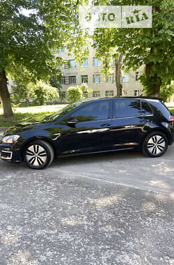 Хэтчбек Volkswagen e-Golf 2015 в Житомире