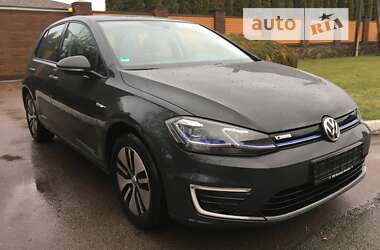 Хэтчбек Volkswagen e-Golf 2020 в Киеве