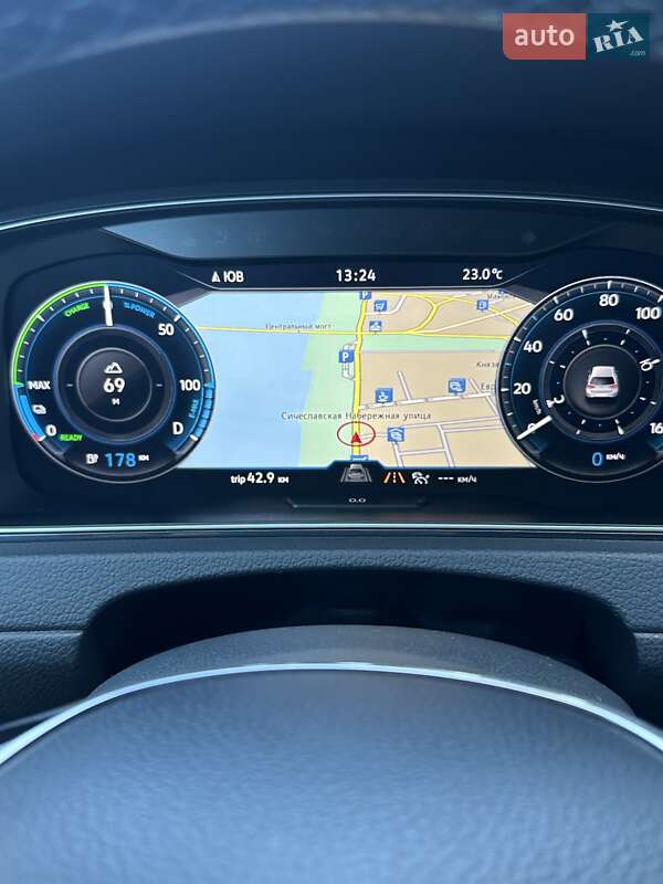 Хэтчбек Volkswagen e-Golf 2019 в Днепре