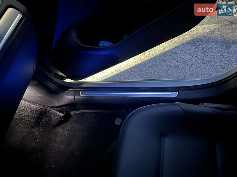 Хэтчбек Volkswagen e-Golf 2019 в Днепре