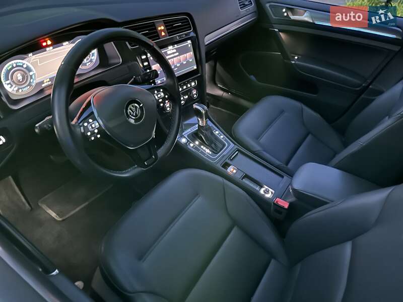 Хэтчбек Volkswagen e-Golf 2019 в Днепре