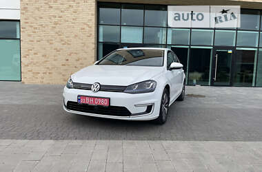 Volkswagen e-Golf 2015