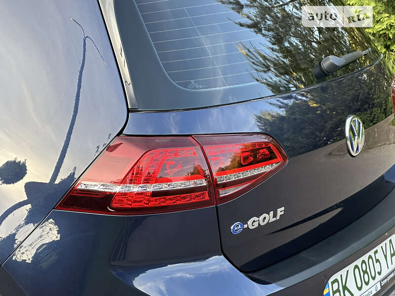 Хетчбек Volkswagen e-Golf 2015 в Рівному