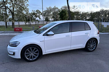 Хетчбек Volkswagen e-Golf 2014 в Дніпрі