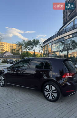 Хетчбек Volkswagen e-Golf 2017 в Ужгороді