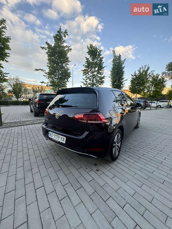 Хэтчбек Volkswagen e-Golf 2017 в Ужгороде