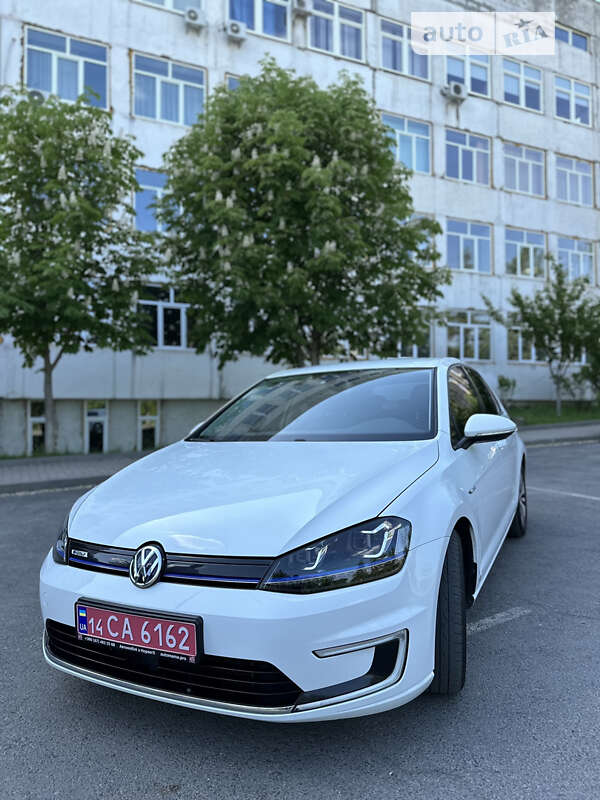 Хэтчбек Volkswagen e-Golf 2014 в Ужгороде