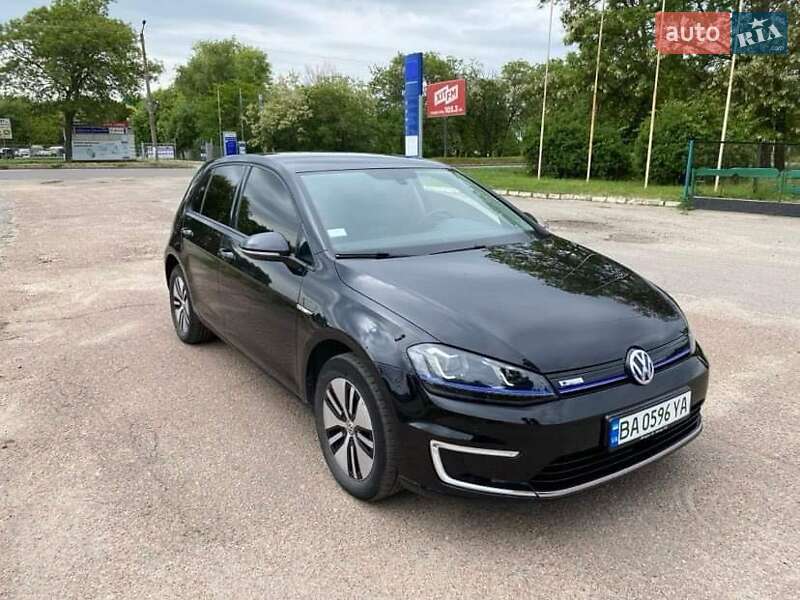 Хэтчбек Volkswagen e-Golf 2014 в Кропивницком