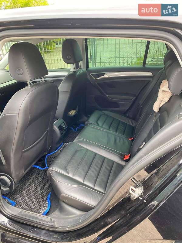 Хэтчбек Volkswagen e-Golf 2014 в Кропивницком