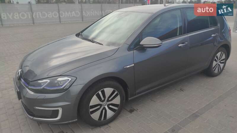 Хэтчбек Volkswagen e-Golf 2018 в Львове