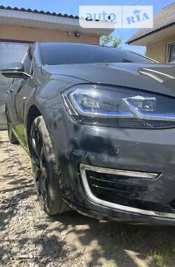 Хэтчбек Volkswagen e-Golf 2020 в Ужгороде