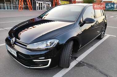 Хэтчбек Volkswagen e-Golf 2020 в Киеве