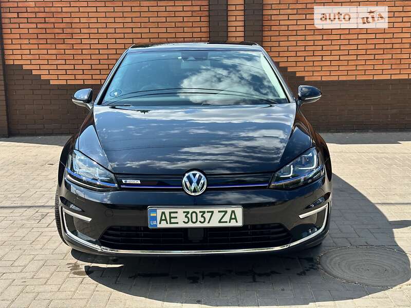 Хэтчбек Volkswagen e-Golf 2016 в Кривом Роге