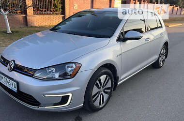 Volkswagen e-Golf 2016