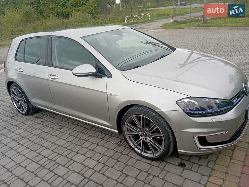 Хэтчбек Volkswagen e-Golf 2016 в Николаеве