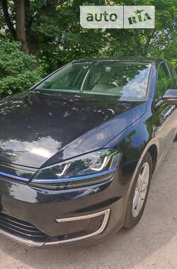 Хэтчбек Volkswagen e-Golf 2015 в Каменском