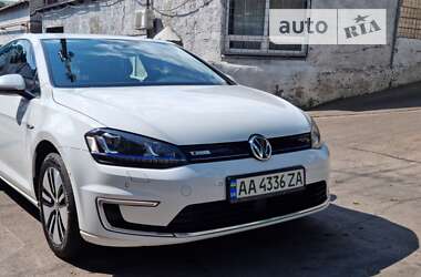 Volkswagen e-Golf 2016