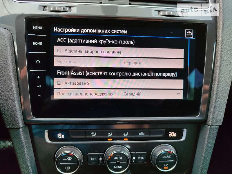 Хэтчбек Volkswagen e-Golf 2017 в Мукачево