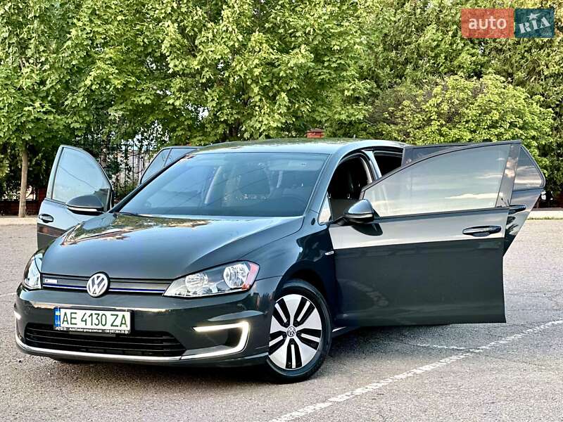 Хетчбек Volkswagen e-Golf 2016 в Кривому Розі фото 7 Хетчбек Volkswagen e-Golf 2016 в Кривому Розі