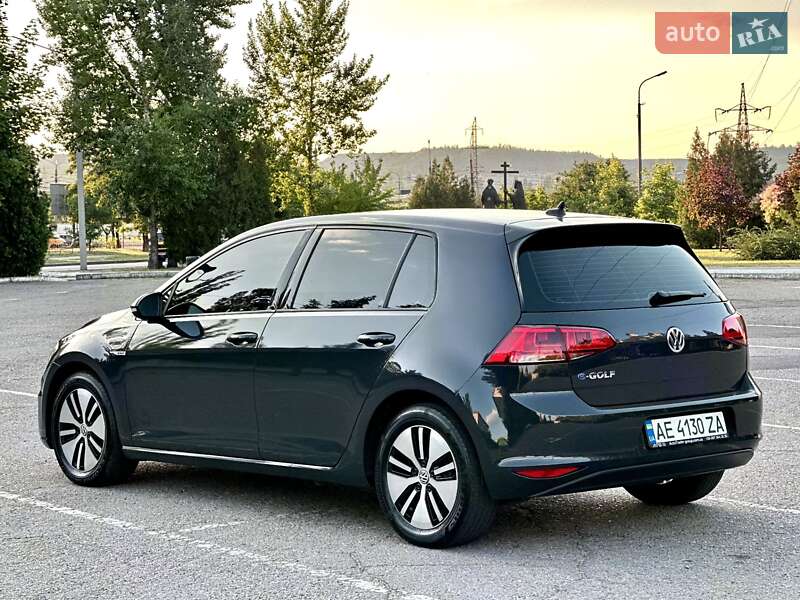 Хетчбек Volkswagen e-Golf 2016 в Кривому Розі фото 16 Хетчбек Volkswagen e-Golf 2016 в Кривому Розі