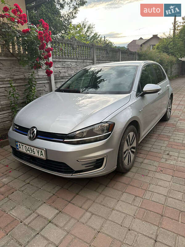 Хетчбек Volkswagen e-Golf 2019 в Івано-Франківську