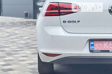 Хэтчбек Volkswagen e-Golf 2015 в Полтаве