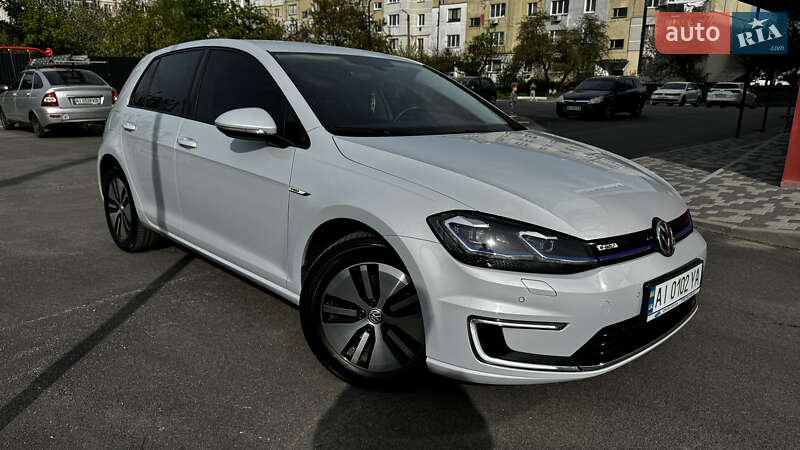 Хэтчбек Volkswagen e-Golf 2017 в Мироновке