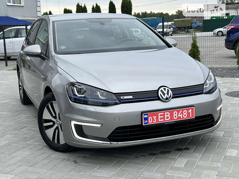 Хэтчбек Volkswagen e-Golf 2016 в Вараше