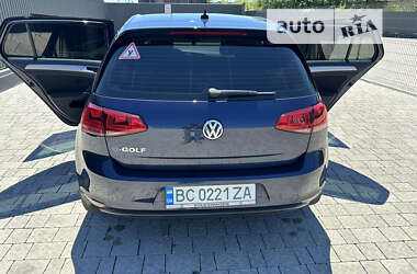 Хетчбек Volkswagen e-Golf 2016 в Городку